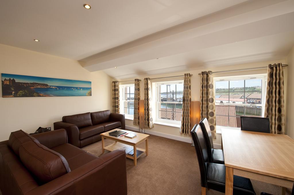 Harbourside With Private Parking Apartment