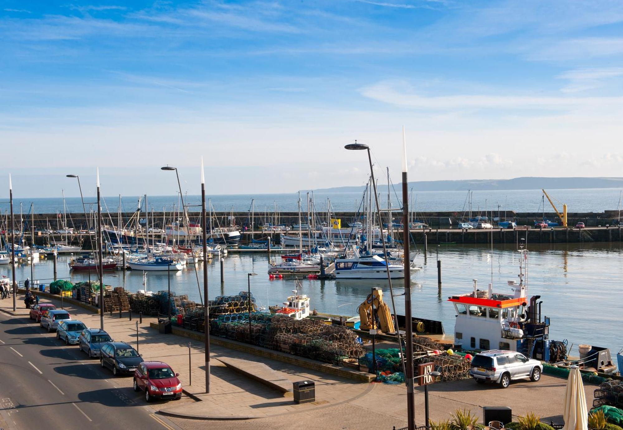 Apartment Harbourside With Private Parking