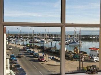 Harbourside With Private Parking Apartment *